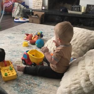 Meet your Posher, Casey